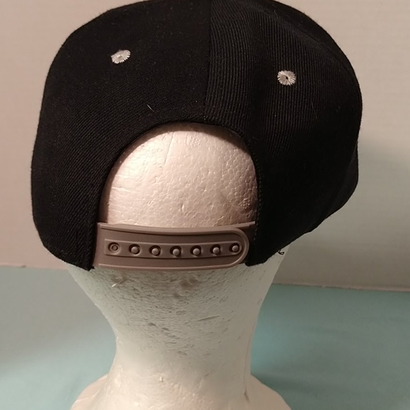 L.O.G.A. Chicago Hat - Picture 3 of 5